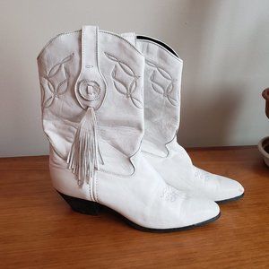 Laredo Vintage White Leather Cowgirl Boots